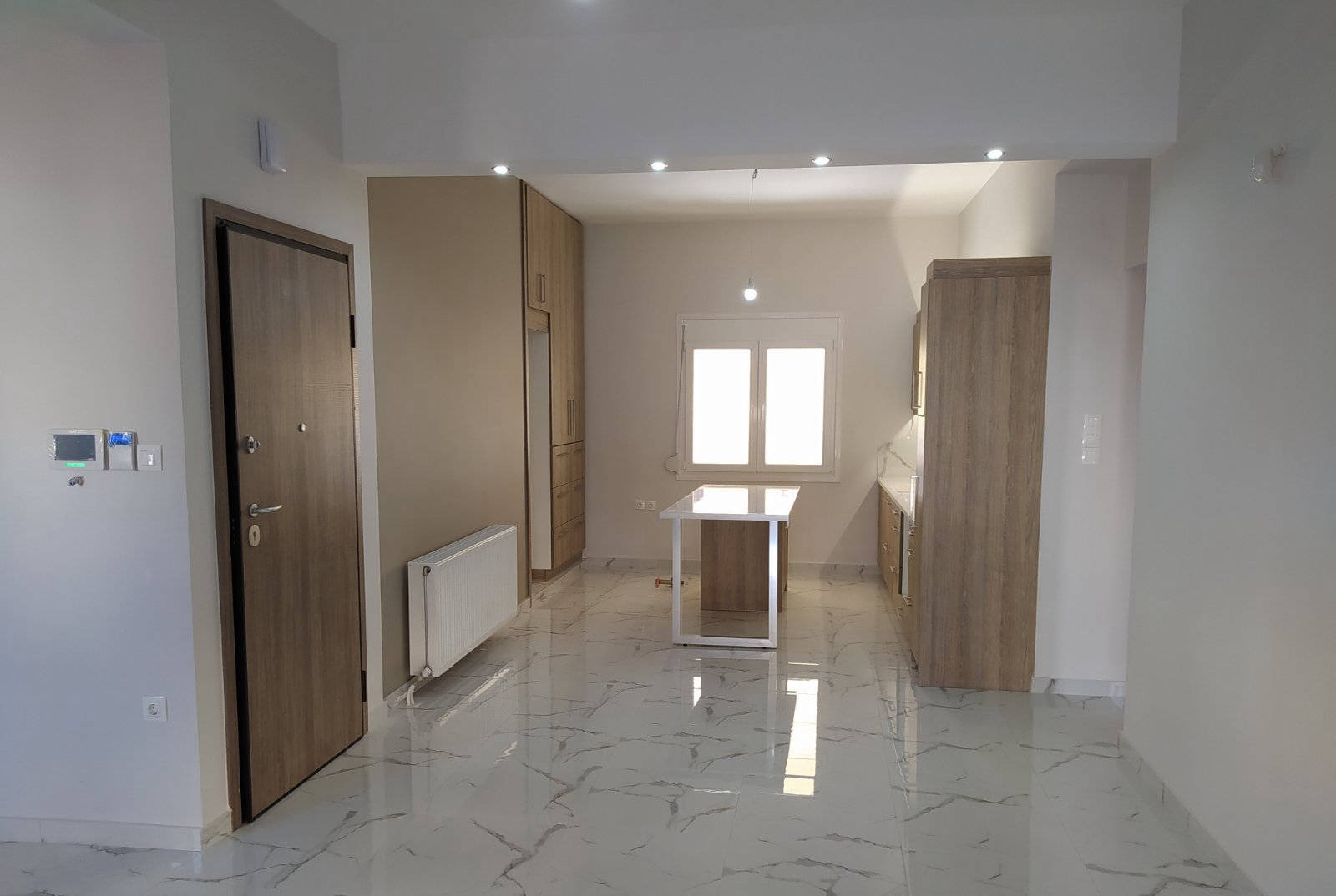 ποιοι είμαστε